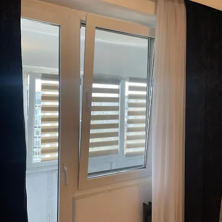 Emm Apartament - 100M Parc Si Metrou Tinererului Bucarest Esterno foto